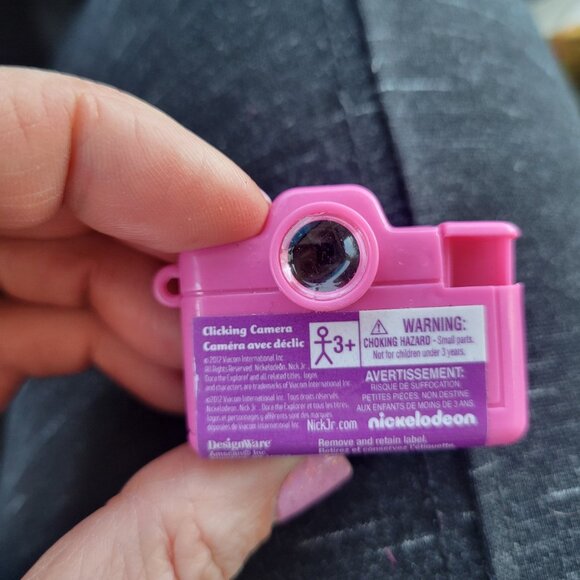 Nickelodeon Dora The Explorer mini clicking camera  changing pictures - Picture 3 of 5